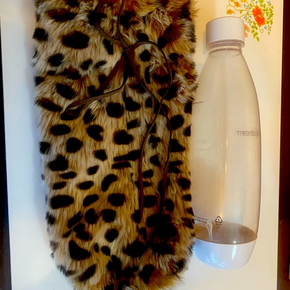 💕🐆Wine Bottle Cozy🩷 - Picture 3 of 6